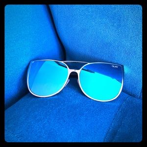 *like new* QUAY SUNGLASSES